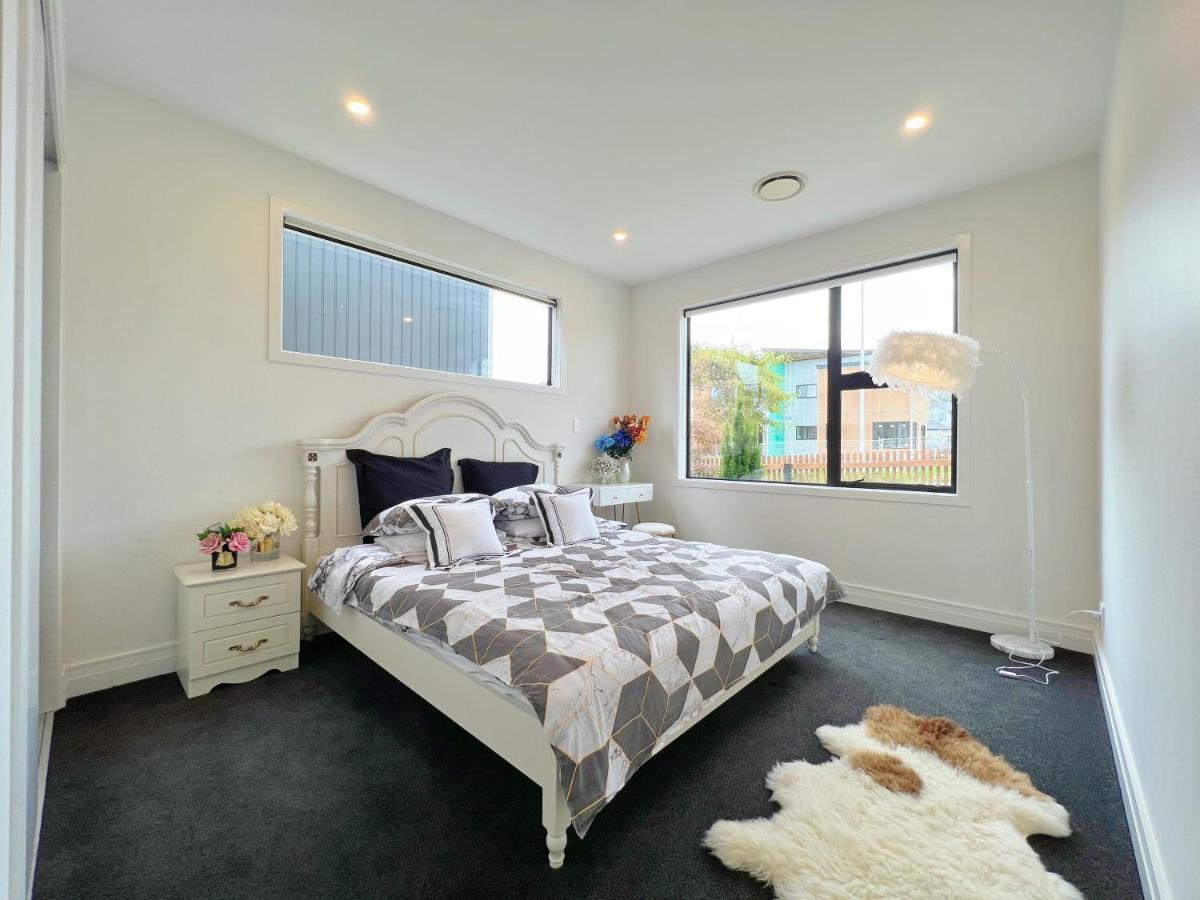 Villa Elegant Beach House In Long Bay Auckland Exterior foto